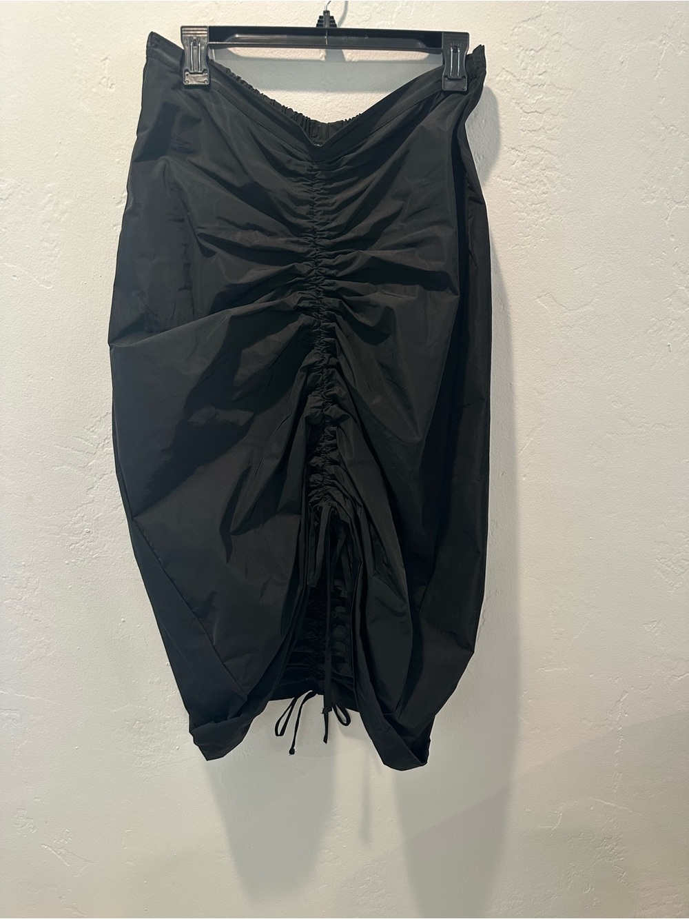 NWT bryn Walker Cleo Black Midi Ruched  Skirt Size Medium